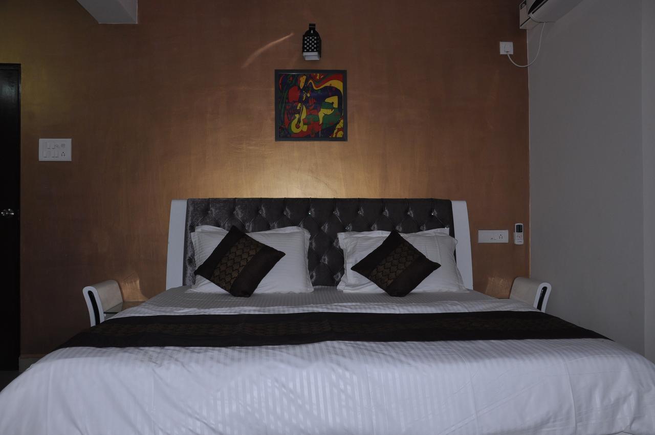 Hotel Dewa Goa Dabolim Exterior foto